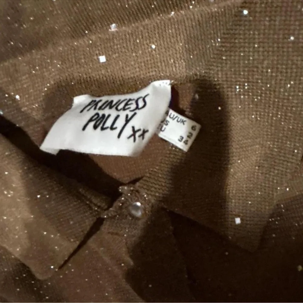 Top - Picture 2 of 2